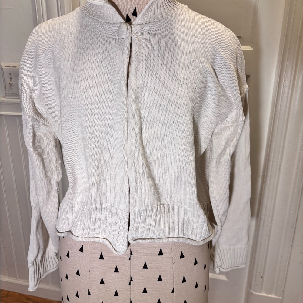 Vintage Cotton Collared Cardigan 
White, heavier cotton Knit
Made in USA 🇺🇸